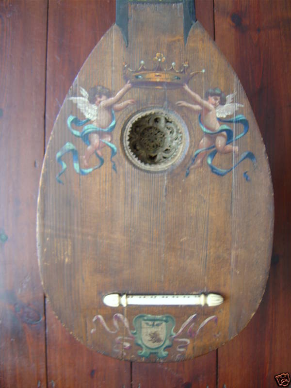 Face of the Lute