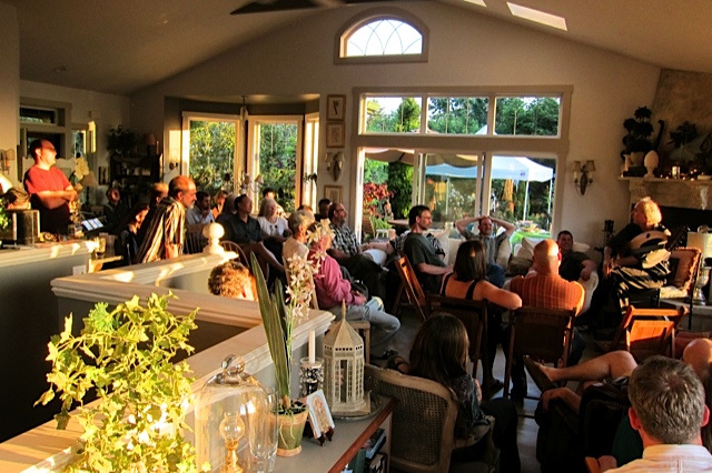 John Doan living room concert in his home.