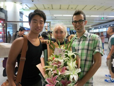 1. John Doan Welcomed at Xian Airport