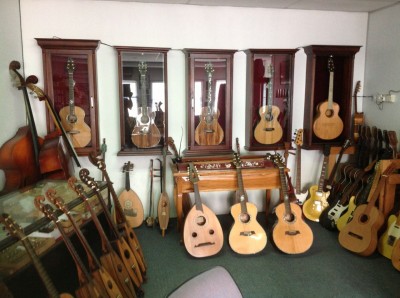 24. Jeffery Yong Harp Guitars