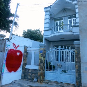 37. Tinh's House The Red Apple