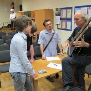 16.John Doan Harp Guitar Moscow lecture after