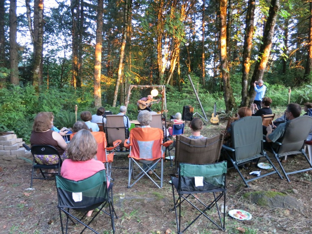 12. Harp Guitar Retreat 2014 Outdoor Concert1