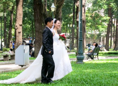 12. Wedding Photos in the Park