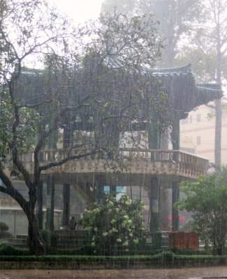 96. Park Pagoda in Rain 5 minutes later